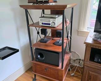 250 metalandwoodmediaconsolestand22w