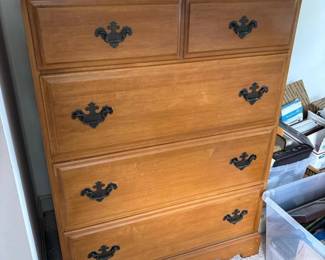 093 traditionalwooden4drawerdresser
