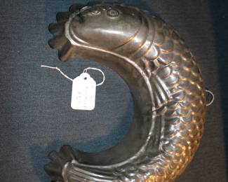 Item 28: 12" Fish Mold, $50