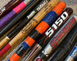 025 mixedlotofbaseballwhiffleballsoftb