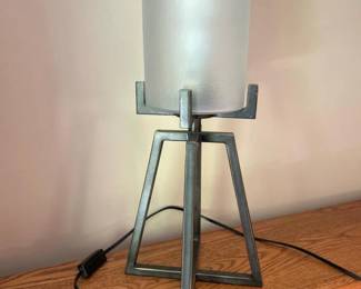 159 modernindustrialtablelampwithmetal