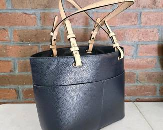 018 michaelkorsblackpebbledleathertote