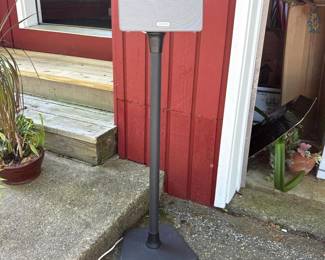 172 sonosplay3wirelessspeakerwithstand