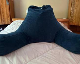 158 linenspashreddedfoamreadingpillowna