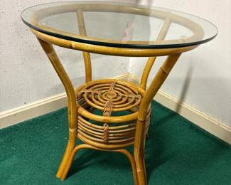 010 roundrattanglasssidetable