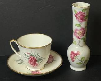 198 leftonjapancarnationteacupsaucerset