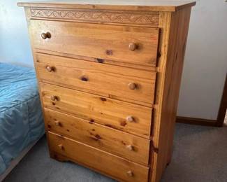237 solidpine5drawerdresser