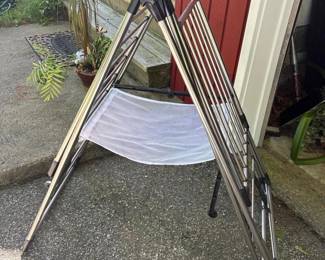 021 stainlesssteelfoldabledryingrackwit