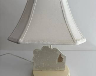 221 creamplastictablelamp