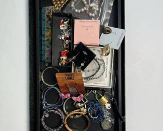 217 assortedfashionjewelrylotmarlynschi