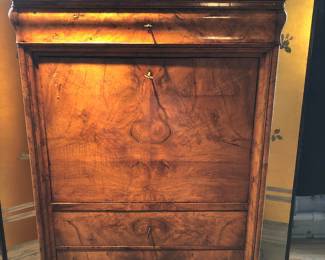Biedermeier cabinet