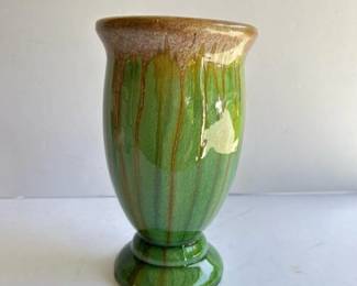 021 greencrackleglazepedestalvasecerami
