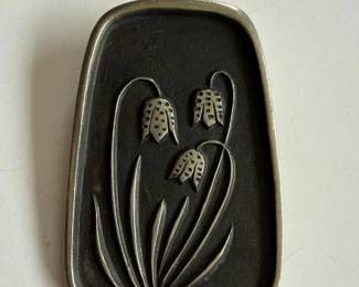045 vintagesilverfloralbroochwithmarkin