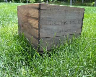 178 vintagecobostonwoodencratebox