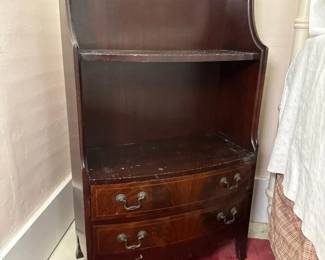 301 mahoganybowfrontbookcase