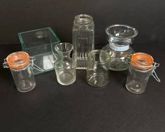 079 assortedsmallglassjarscontainerscol