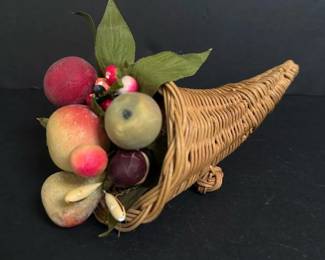 083 wickercornucopiaartificialfruitarran