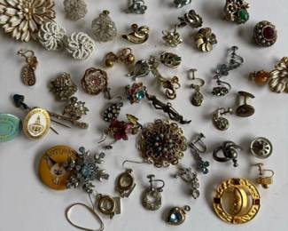 040 vintagecostumejewelrylot