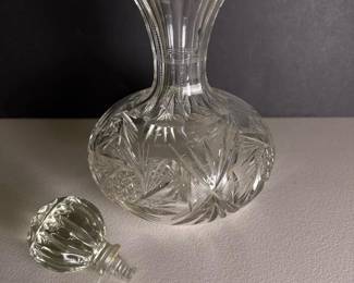 053 cutglasscrystaldecanterwithstopper