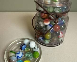086 vintageballsuresealquartjarwithas