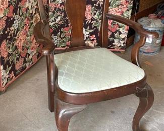 211 childsqueenannestylearmchairwith