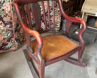 215 antiquewoodenrockingchairwithpawfe