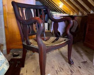 250 chippendalestylemahoganyarmchairpaw