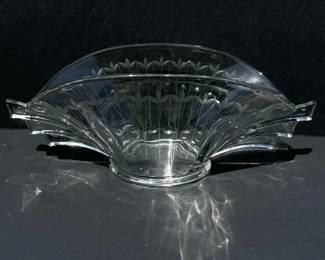 130 artdecostyleetchedglasscenterpiece