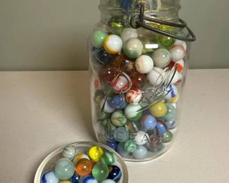 002 vintageidealglassjarwithwirebale
