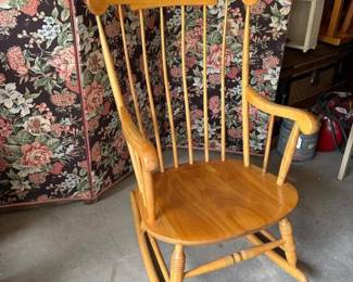 213 nicholsstonewindsorrockingchair