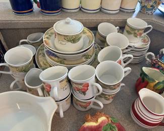 Set of dishes