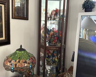 Display corner cabinet