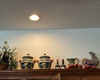 Pottery/pitchers