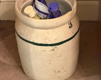 Ceramic pot