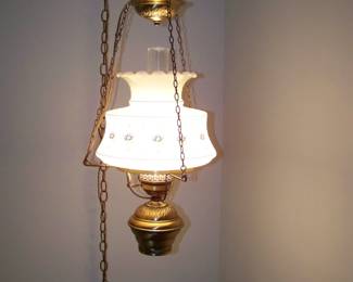 there are 2 of these hanging lights