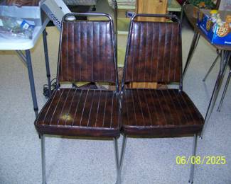 there are 4 of these chairs