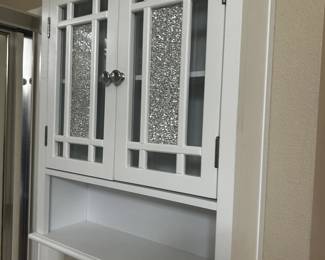 Bathroom wall cabinet