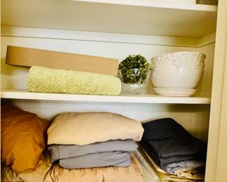 Bathroom linens