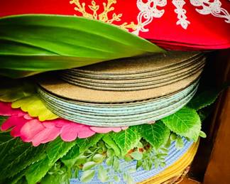 Placemats and linens