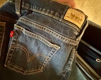 Levis