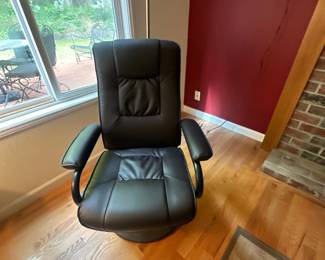 Executive office chair