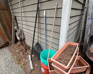 Lawncare & planters