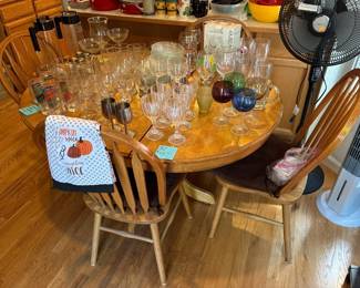 Dining table set & glassware