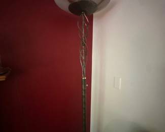 Floor lamp