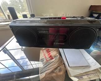 Emerson portable stereo