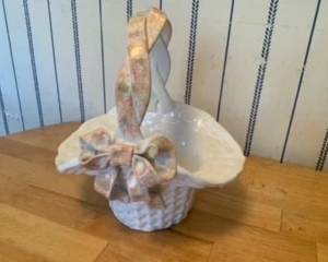 ceramic basket