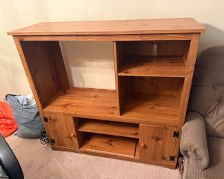 Entertainment center