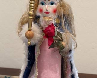 Original Steinbach "Queen Guinevere" Limited Edition German Wooden Nutcracker