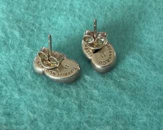 Tiffany & Co. Sterling Silver Elsa Peretti Earrings Authentic vintage sterling silver interlocking double teardrop post earrings.