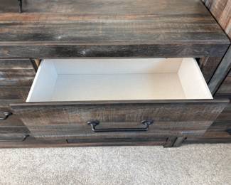 Ashley Furniture 6 Drawer Dresser